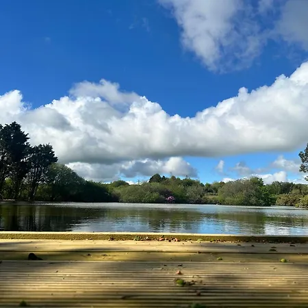 Οργανωμένο κάμπινγκ Lakeside Glamping Kingfisher