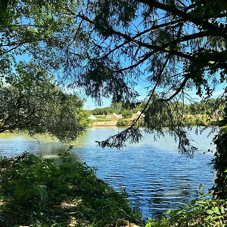 Lakeside Glamping Kingfisher