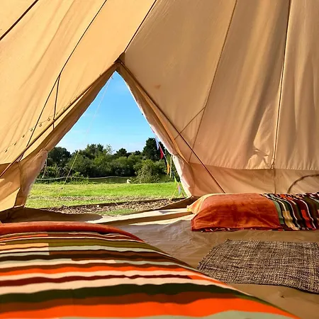 Lakeside Glamping Kingfisher Οργανωμένο κάμπινγκ *