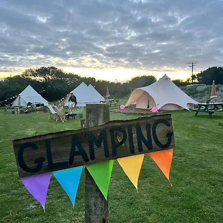 Lakeside Glamping Kingfisher Οργανωμένο κάμπινγκ St Columb Major